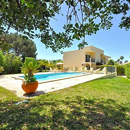 Hotel In Near Falesia Vilamoura